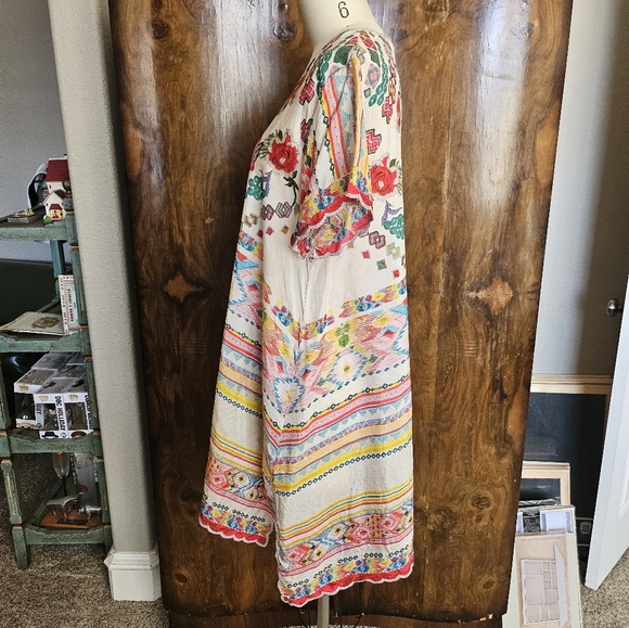 Johnny Was 100% Silk Colorful Floral Tunic - Picture 2 of 10
